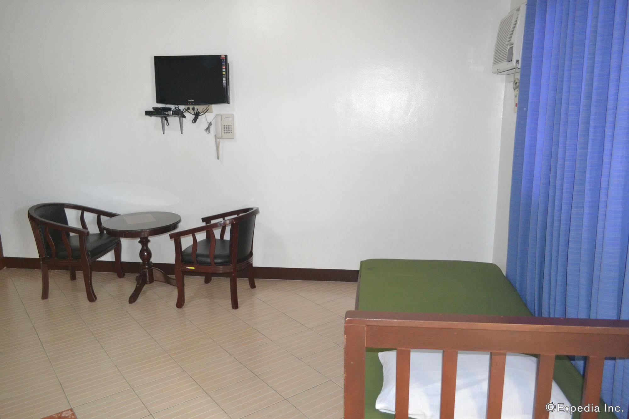 Antonio'S Apartelle & Suites General Santos City Esterno foto